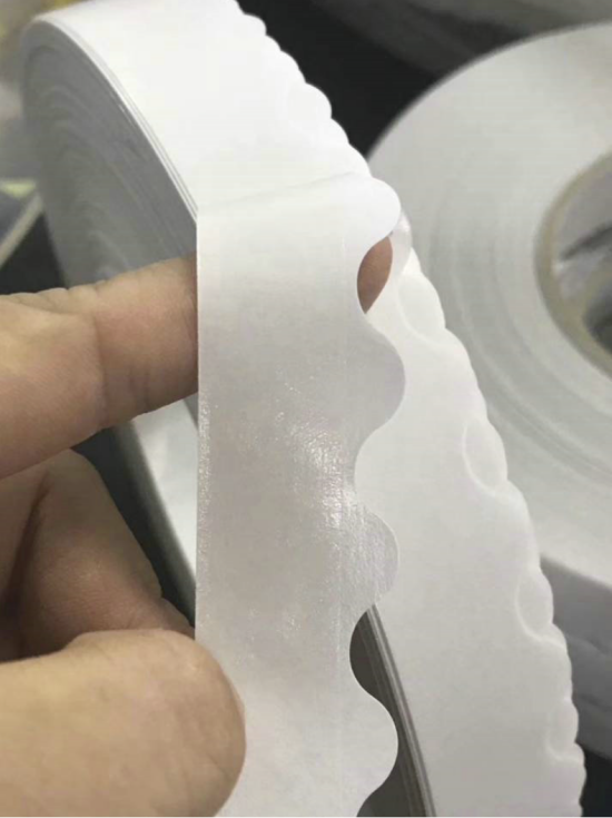 Двустранна дантелена лента